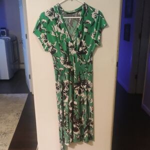 Elegant Green Floral Wrap Midi Dress Anna Morgan Large
